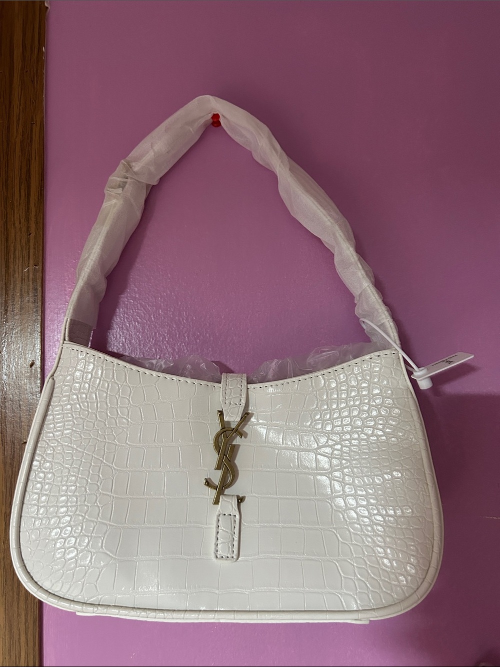 White Croc-Embossed Shoulder Bag with Gold Logo Accent
